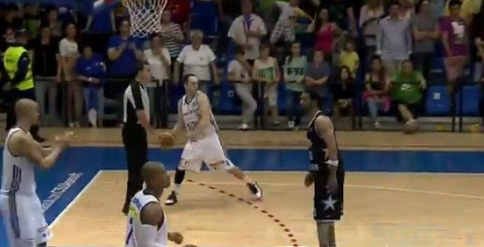 ΑΠΙΣΤΕΥΤΟ buzzer beater! (VIDEO)