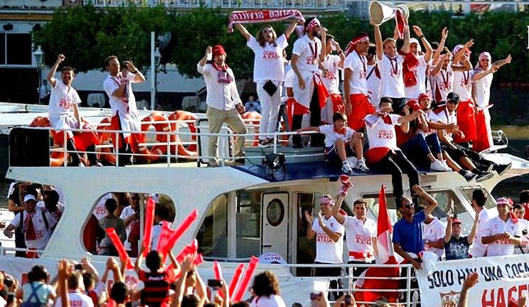 Λούζεται το Κύπελλο στον Γουαλδακιβίρ!