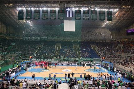 Πολλά κενά καθίσματα στο ΟΑΚΑ! (VIDEO)