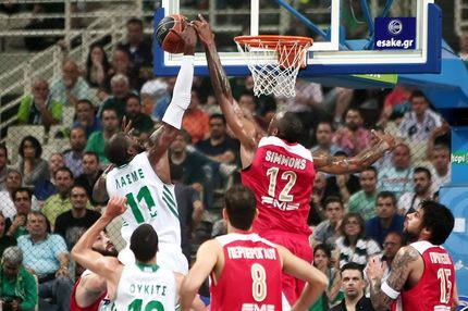 H συζήτηση με τον Τάσο Μαγουλά