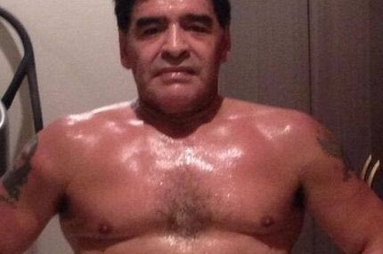 “Χτίζει” σώμα ο Μαραντόνα