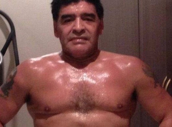 “Χτίζει” σώμα ο Μαραντόνα