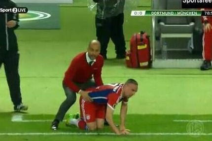 Μασάζ του Γκουαρδιόλα στον Ριμπερί (VIDEO)