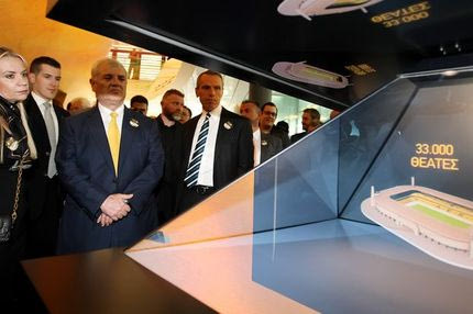 Η Νέα Φιλαδέλφεια περνάει από το …Σύνταγμα!