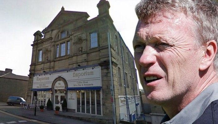 Μόγες μαινόμενος σε μπαρ!