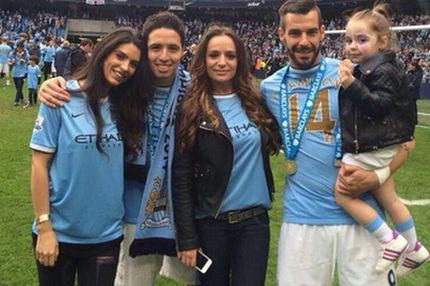 Κοπέλα Νασρί: “Γαμ…ται η Γαλλία και ο Ντεσάμπ”