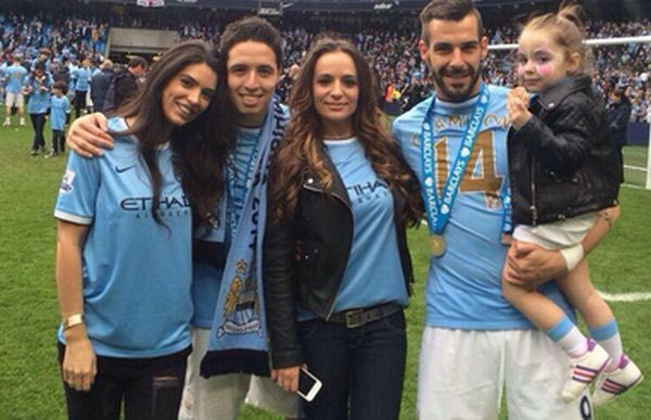 Κοπέλα Νασρί: “Γαμ…ται η Γαλλία και ο Ντεσάμπ”