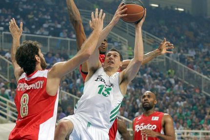 Νικητής τα μαύρα γυαλιά