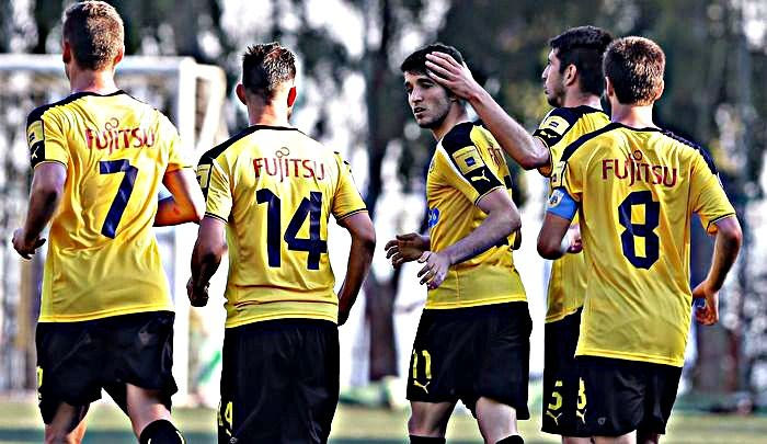 Τα αφήνει όλα πίσω της