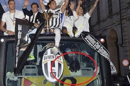 Τα “έτσουξε” ο Πίρλο (VIDEO)