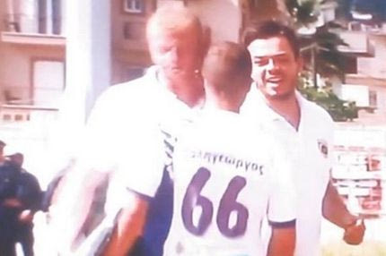 Ο Παληγεώργος έσπρωξε τον αντίπαλο προπονητή! (VIDEO)