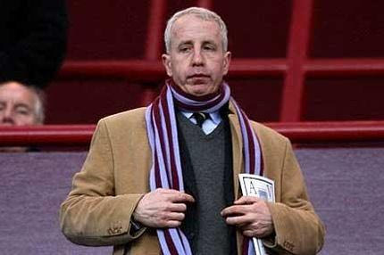 Πωλητήριο στην Άστον Βίλα