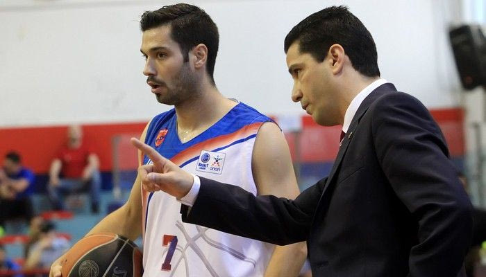 Σφαιρόπουλος: “Ευχαριστημένος από το επίπεδο της άμυνας”