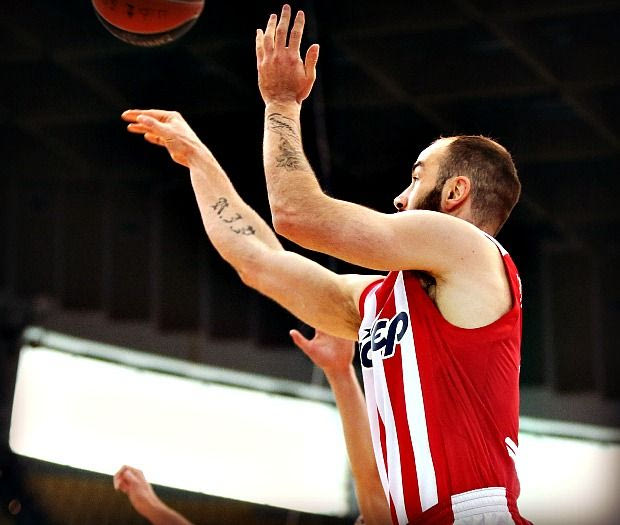 Το νικητήριο τρίποντο του Σπανούλη (VIDEO)