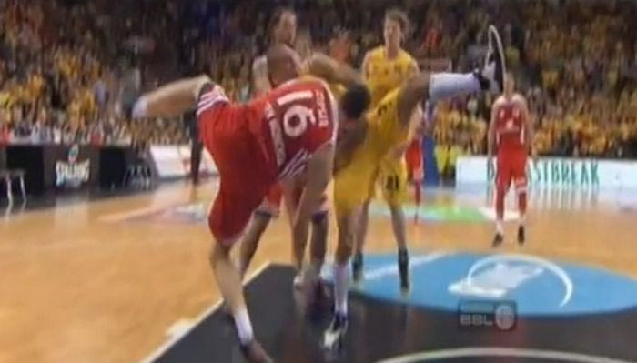 Ανατριχιαστικός τραυματισμός στην Μπάγερν (VIDEO)