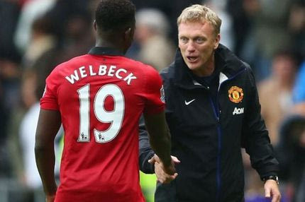 “Καρφιά” Γουέλμπεκ για Μόγιες