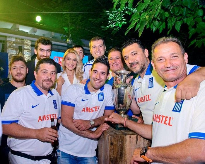 Η AMSTEL τα κάνει όλα μπλε για χάρη της Εθνικής ξεκινώντας από την μπίρα!