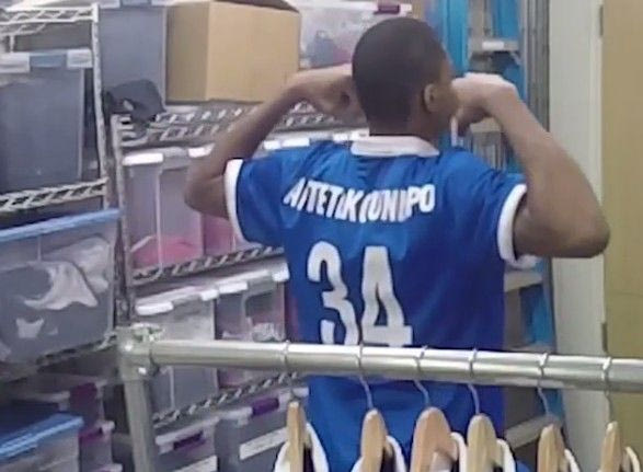Η έκπληξη των Bucks στον Αντετοκούνμπο (VIDEO)