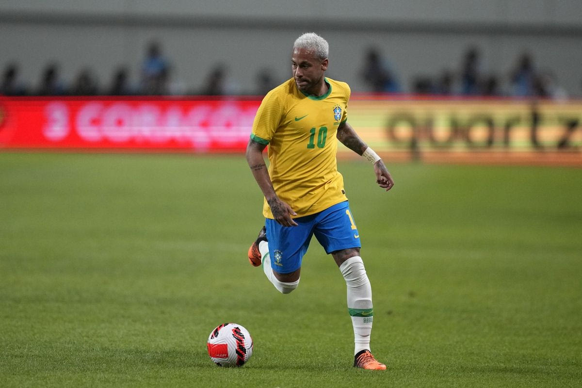 Νεϊμάρ: Ζήτησε από τον κομμωτή του να πάει στο Κατάρ για να του βάψει τα μαλλιά