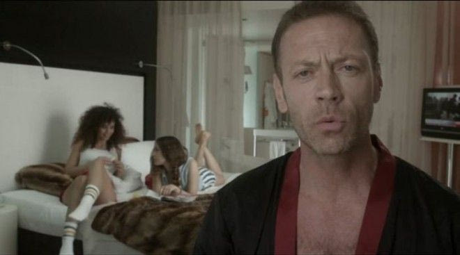 Όρκος αγνότητας από τον πορνοστάρ Ρόκο Σιφρέντι ενόψει Μουντιάλ