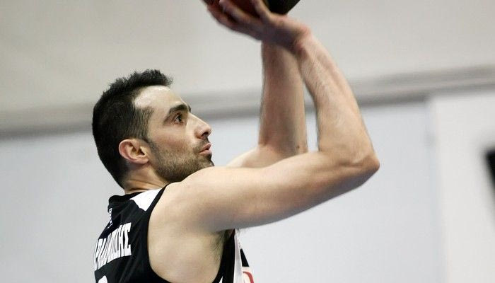 Θετική διάθεση για παραμονή των Χαραλαμπίδη και Δέδα