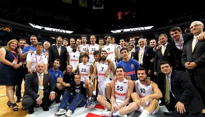 Πανηγύρισε άνευ αντιπάλου η Φενέρμπαχτσε του Ομπράντοβιτς