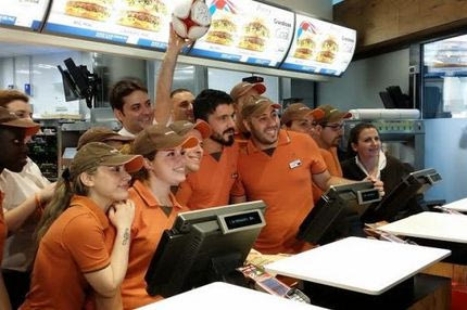 O… σερβιτόρος Γκατούζο (VIDEO)