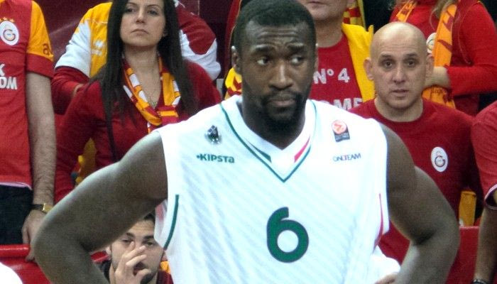 Στον Ολυμπιακό ο Χάντερ σύμφωνα με τους Ιταλούς