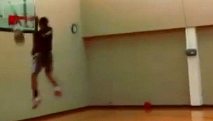 Τρομερό κάρφωμα με δημιουργό τον… τοίχο (VIDEO)