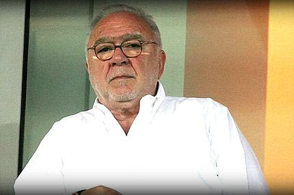 Γιατί μοιράζει… κώνειο ο Σωκράτης!