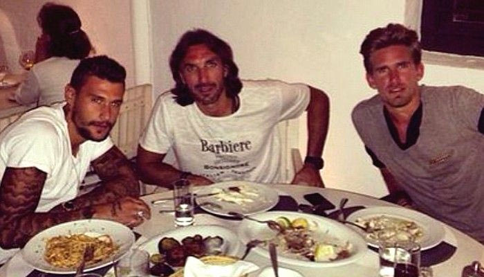 Πάντα Μύκονος για Κυργιάκο