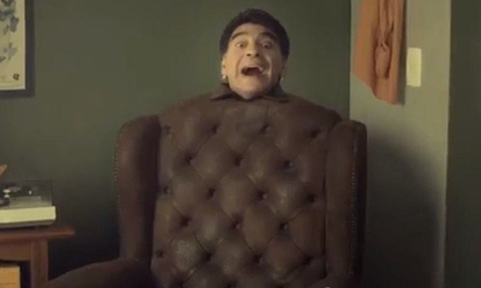 Το “φάντασμα” του Μαραντόνα στοιχειώνει τους Βραζιλιάνους (VIDEO)