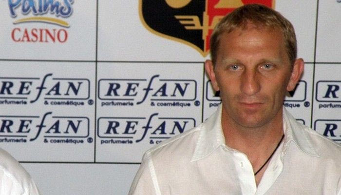 Μιλοβάνοβιτς και επίσημα