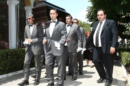 Το τελευταίο αντίο στον Κώστα Μουρούζη