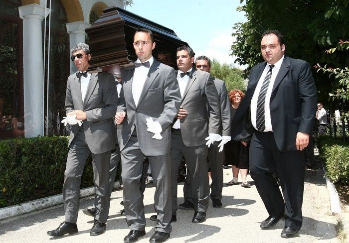 Το τελευταίο αντίο στον Κώστα Μουρούζη