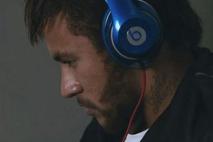 Χορηγός απαγόρευσε τ’ ανταγωνιστικά ακουστικά!