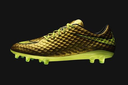 Ο NEYMAR JR. ΚΑΙ Η NIKE FOOTBALL ΠΑΡΟΥΣΙΑΖΟΥΝ ΤΟ ΣΥΛΛΕΚΤΙΚΟ GOLD HYPERVENOM