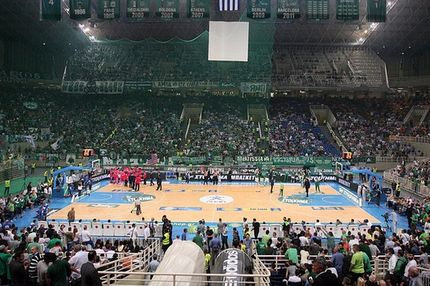 Ολυμπιακός κατά Παναθηναϊκού για το πανό κατά του Μαρινάκη