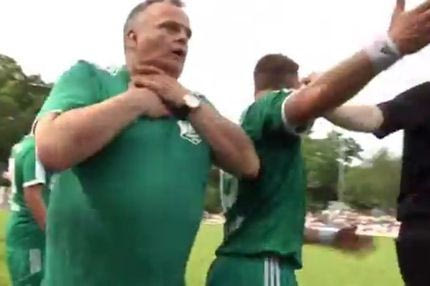 Το πιο γελοίο θέατρο προπονητή! (VIDEO)