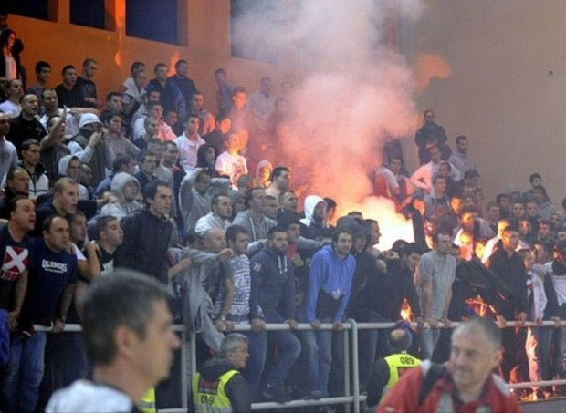 “Καμπάνα” σε Ερυθρό Αστέρα και Παρτιζάν (VIDEO)