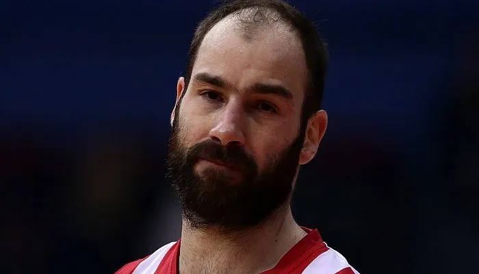 Τα σύμβολα δεν αποκαθηλώνονται