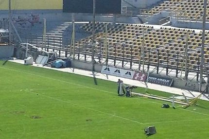 Γυαλιά-καρφιά στο Βικελίδης!