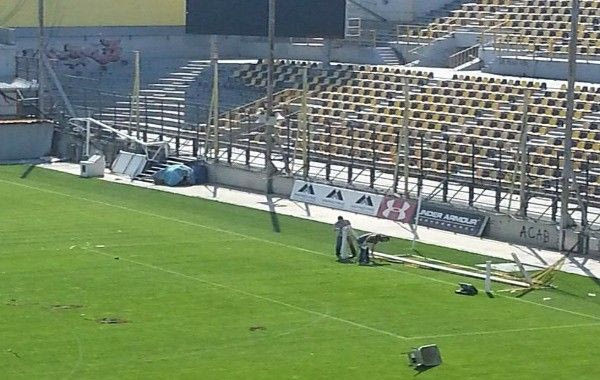 Γυαλιά-καρφιά στο Βικελίδης!