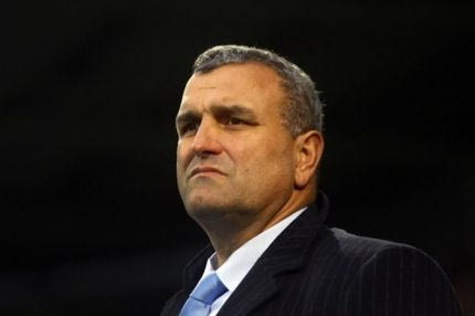 Ανακοίνωσε Βλουτ και τέσσερις παίκτες