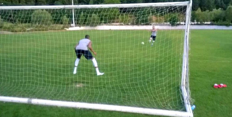 Τερματοφύλακας ο Αντετοκούνμπο στην προπόνηση! (VIDEO)