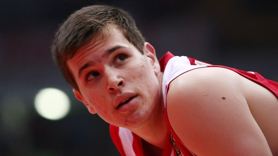 Σοκ με Αγραβάνη, τρεις μήνες εκτός