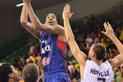 Χωρίς Αζινσά λόγω εγκυμοσύνης