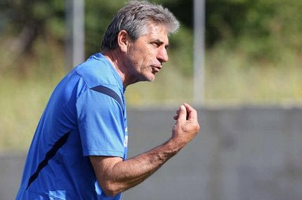 Ο Άγγελος, τα “πεθαμένα” και ο σοφός δάσκαλός του