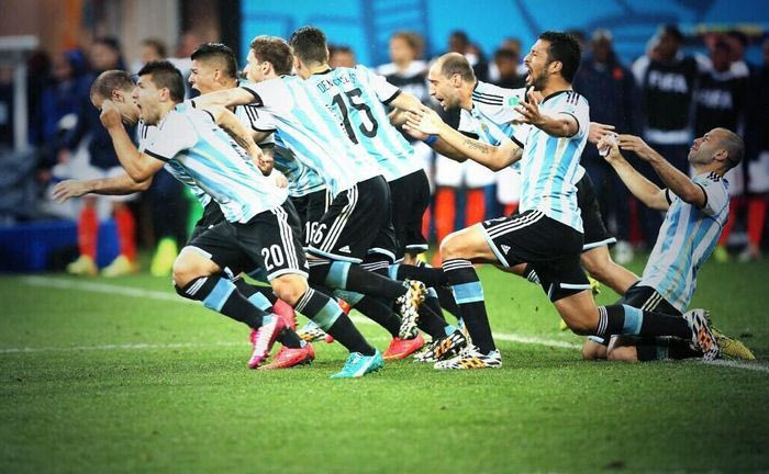 Ο αρχηγός που γονάτισε