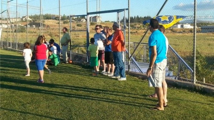 Προσμονή, κόσμος και αποχώρηση Μπακασέτα